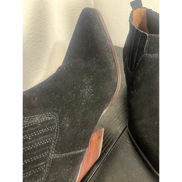 Franco Sarto  Black suede booties. - Picture 4 of 5